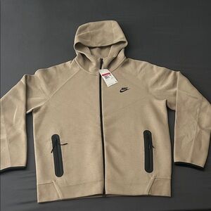 Nike Men's Beige Hooded Performance Jacket
